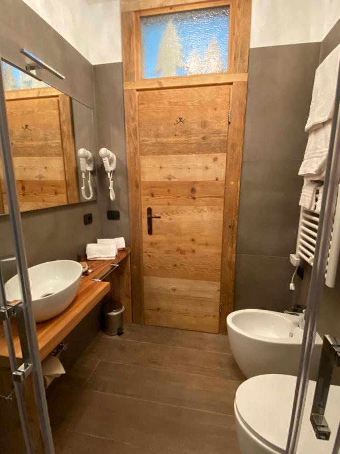 Fra Rose E Mughi Bed & Breakfast Domegge di Cadore Luaran gambar