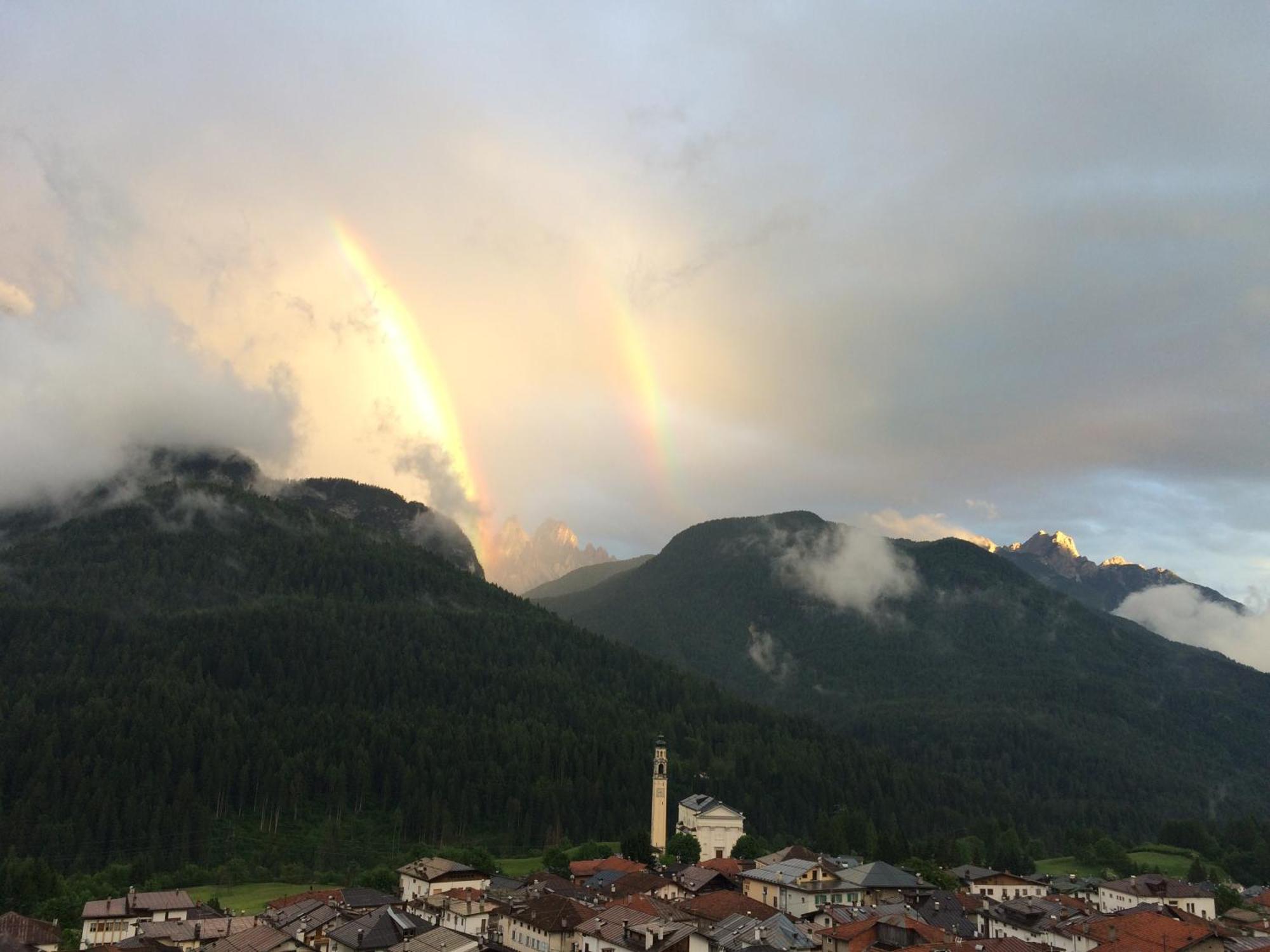 Fra Rose E Mughi Bed & Breakfast Domegge di Cadore Luaran gambar