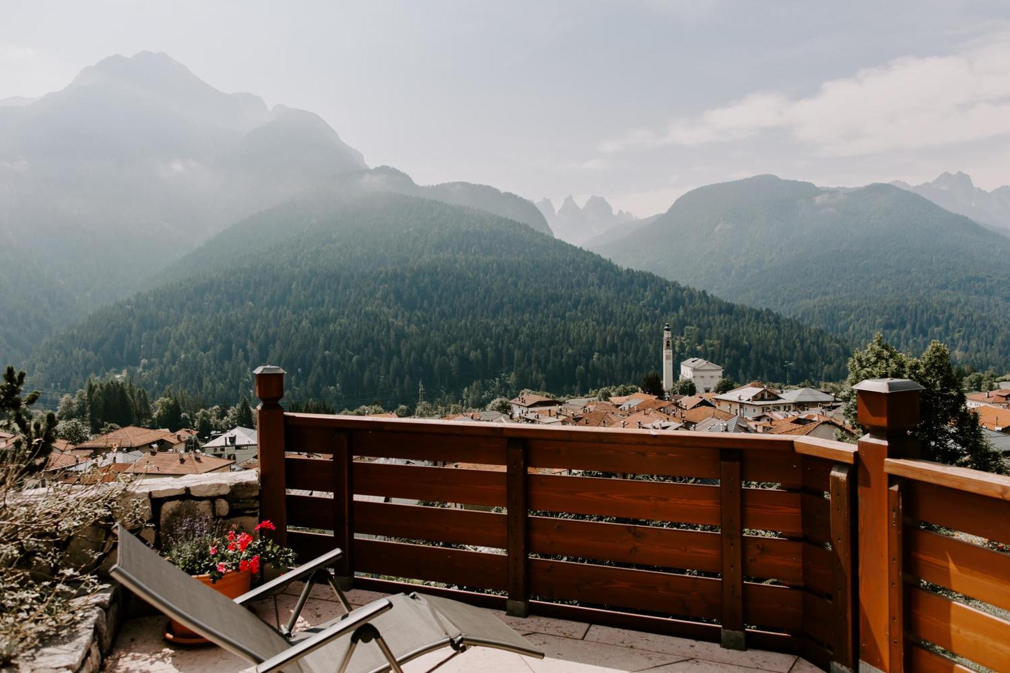 Fra Rose E Mughi Bed & Breakfast Domegge di Cadore Luaran gambar