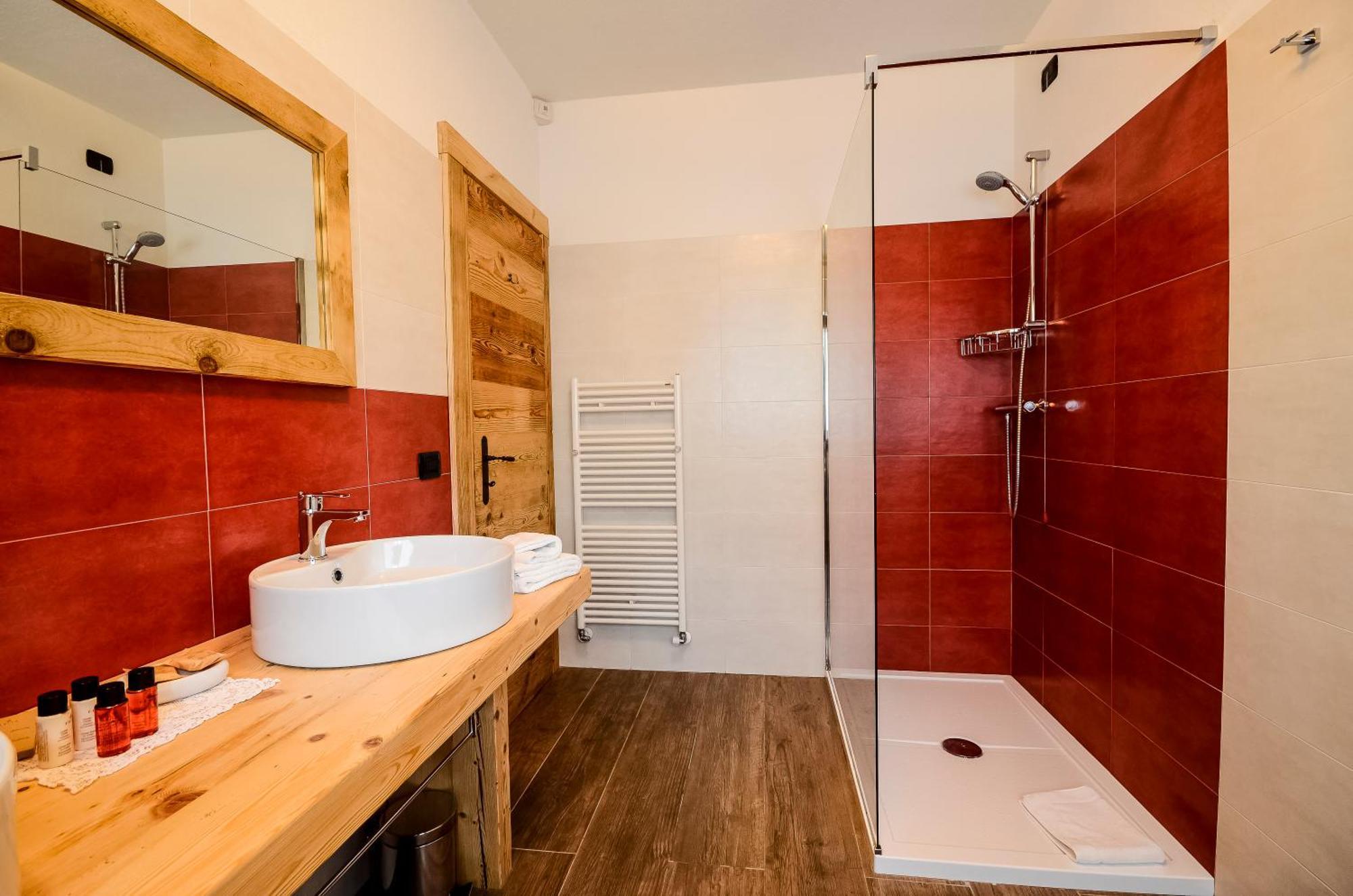 Fra Rose E Mughi Bed & Breakfast Domegge di Cadore Luaran gambar
